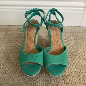 GB Gianni Bini Wedges
